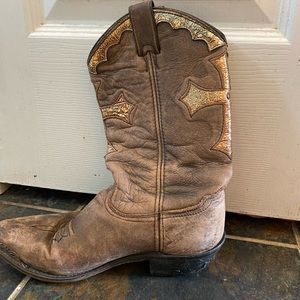 Used unbranded approximately size 7 cowgirl boots